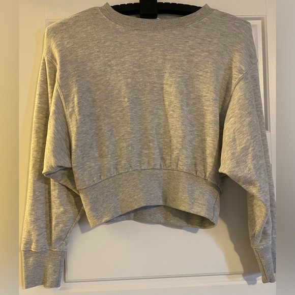 J.O & CO Cropped Oversized gray Sweatshirt - Picture 1 of 7
